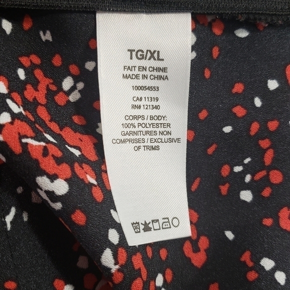 Dynamite Short Sleeve Patterned Red Blouse - Picture 5 of 6